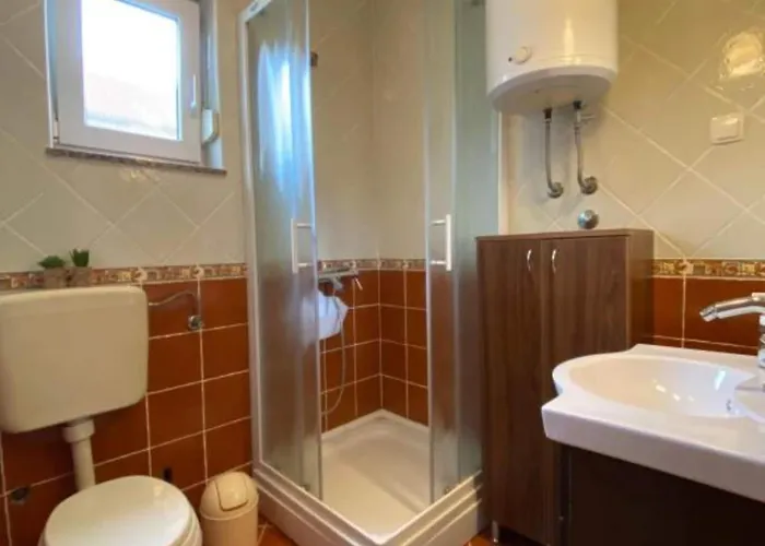 Lara Rab Apartment *